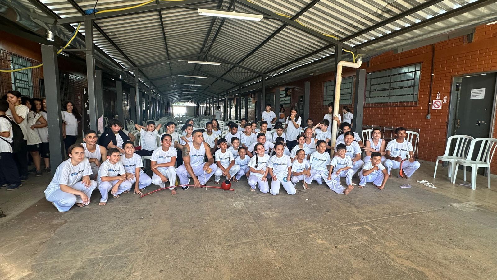 Foto 1 de Associação De Capoeira E Jiujitsu Dendê Maré – Centro De Apoio À Comunidade